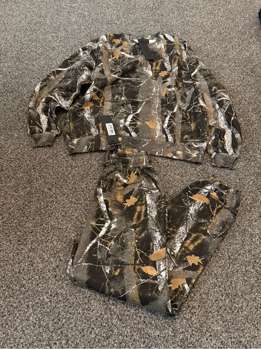 Women's Black & Brown Marble-Print Jogger Set
